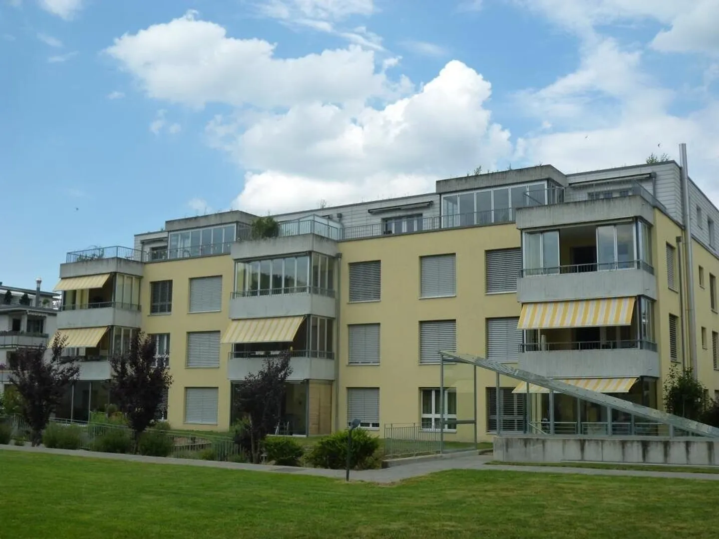 Moderne Attikawohnung mit Terrasse - Foto 1 von 8