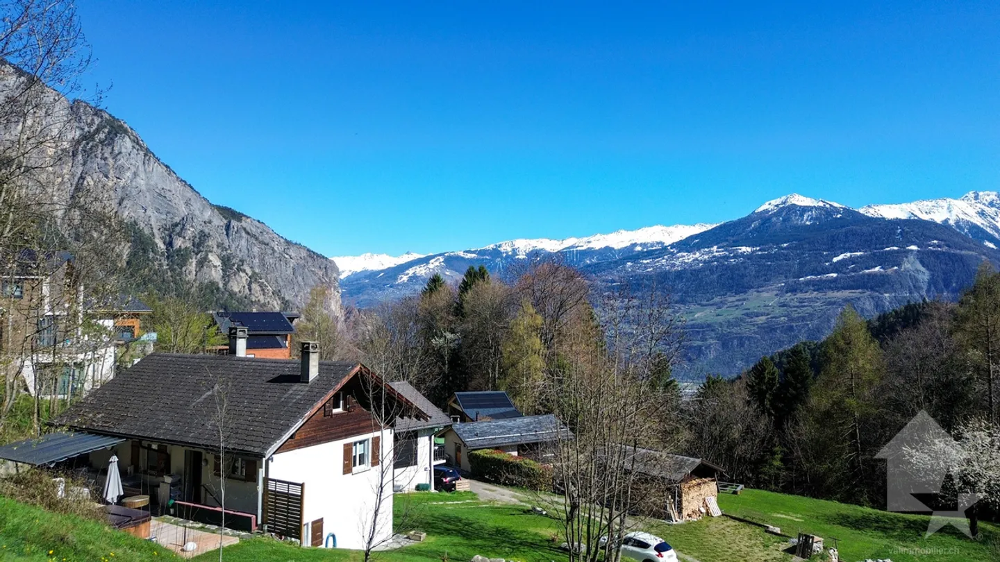 Chalet charmant avec jacuzzi - Photo 15 sur 47