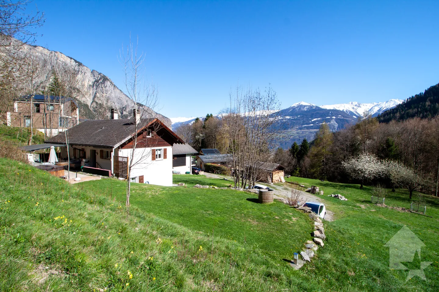 Chalet charmant avec jacuzzi - Photo 18 sur 47