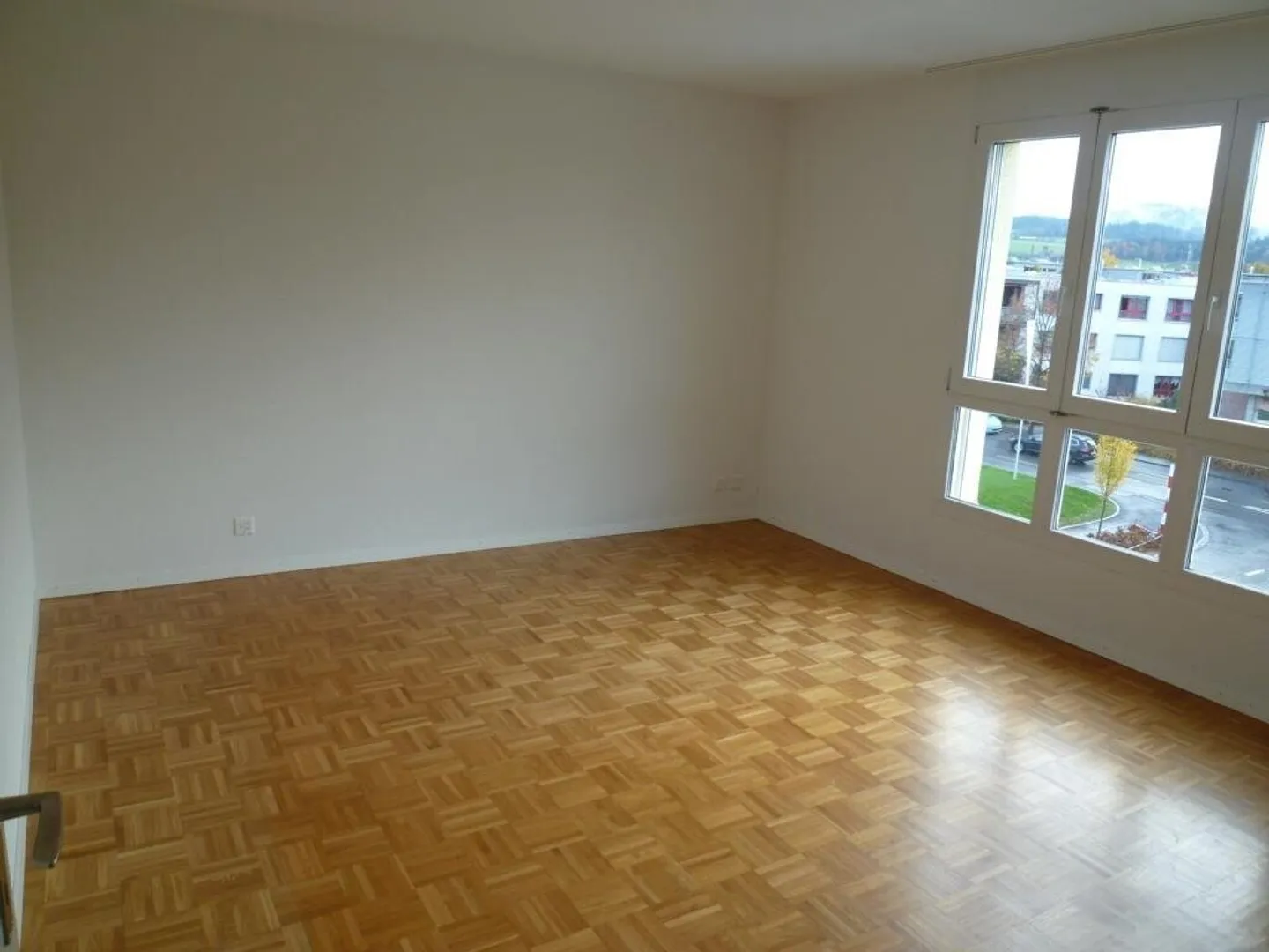 Moderne Attikawohnung mit Terrasse - Foto 4 von 8
