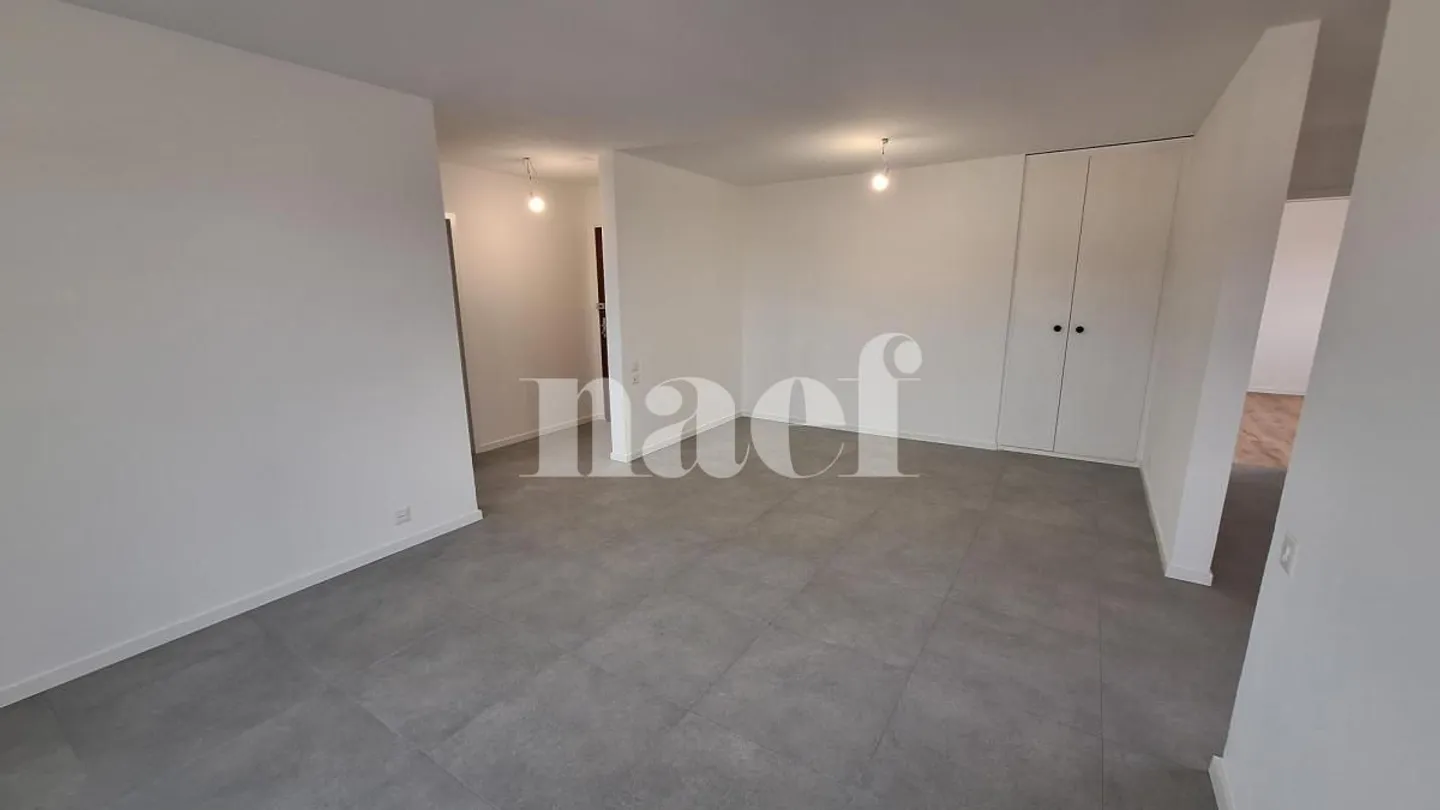 4.5 Room Apartment - Photo 3 of 9