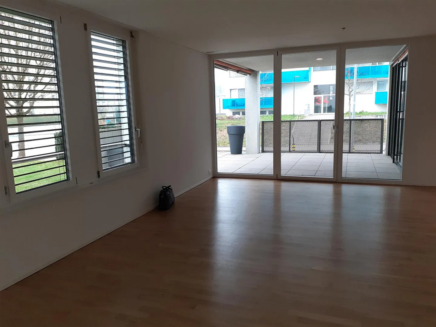 Moderne 2.5 Zimmerwohnung - Foto 2 von 8