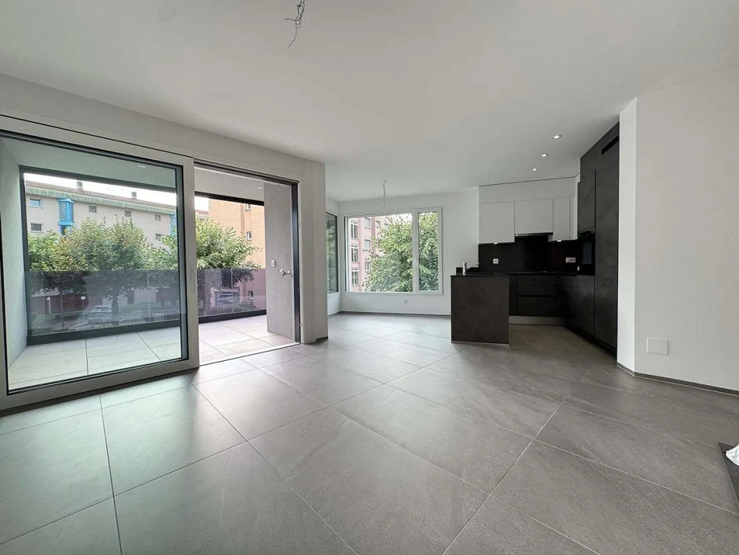 2,5 Zimmer mit Terrasse - Foto 1 von 11
