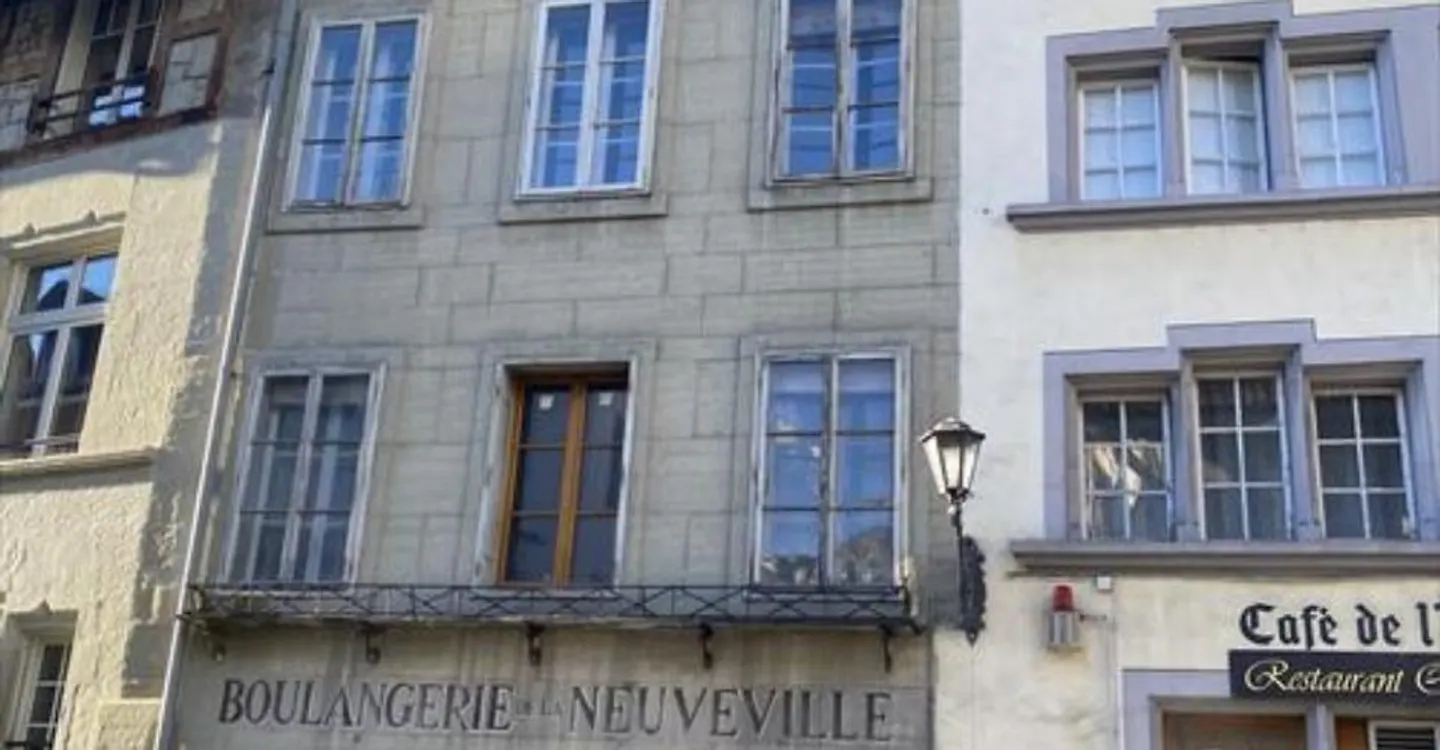 Magnificent 3.5-room apartment - Neuveville 52 - Fribourg - Photo 9 of 9