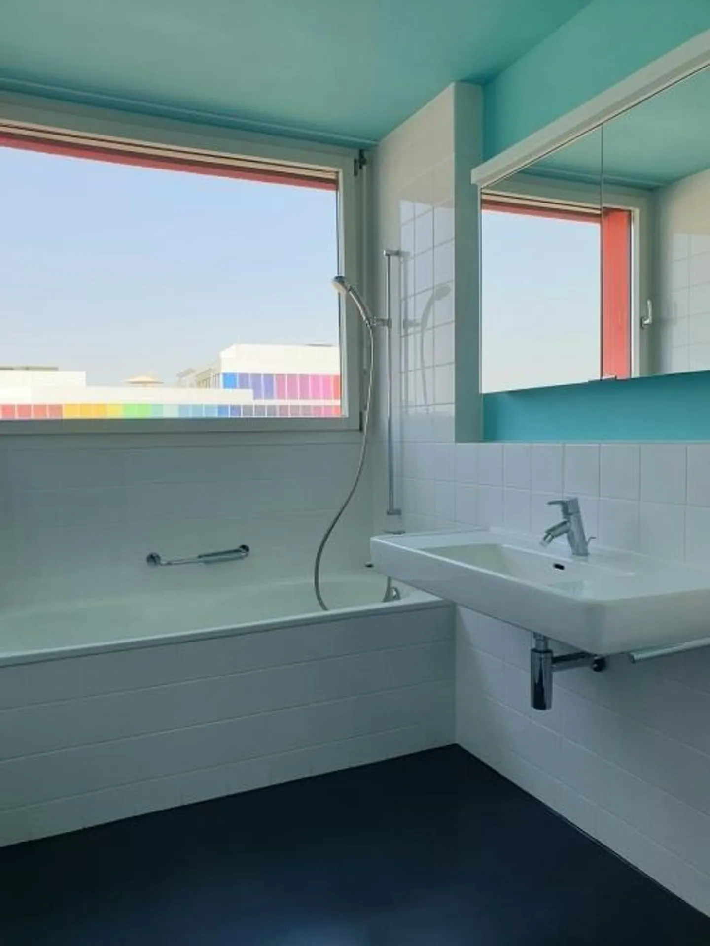 Appartamento moderno di 3,5 locali in posizione centrale - Foto 4 di 8