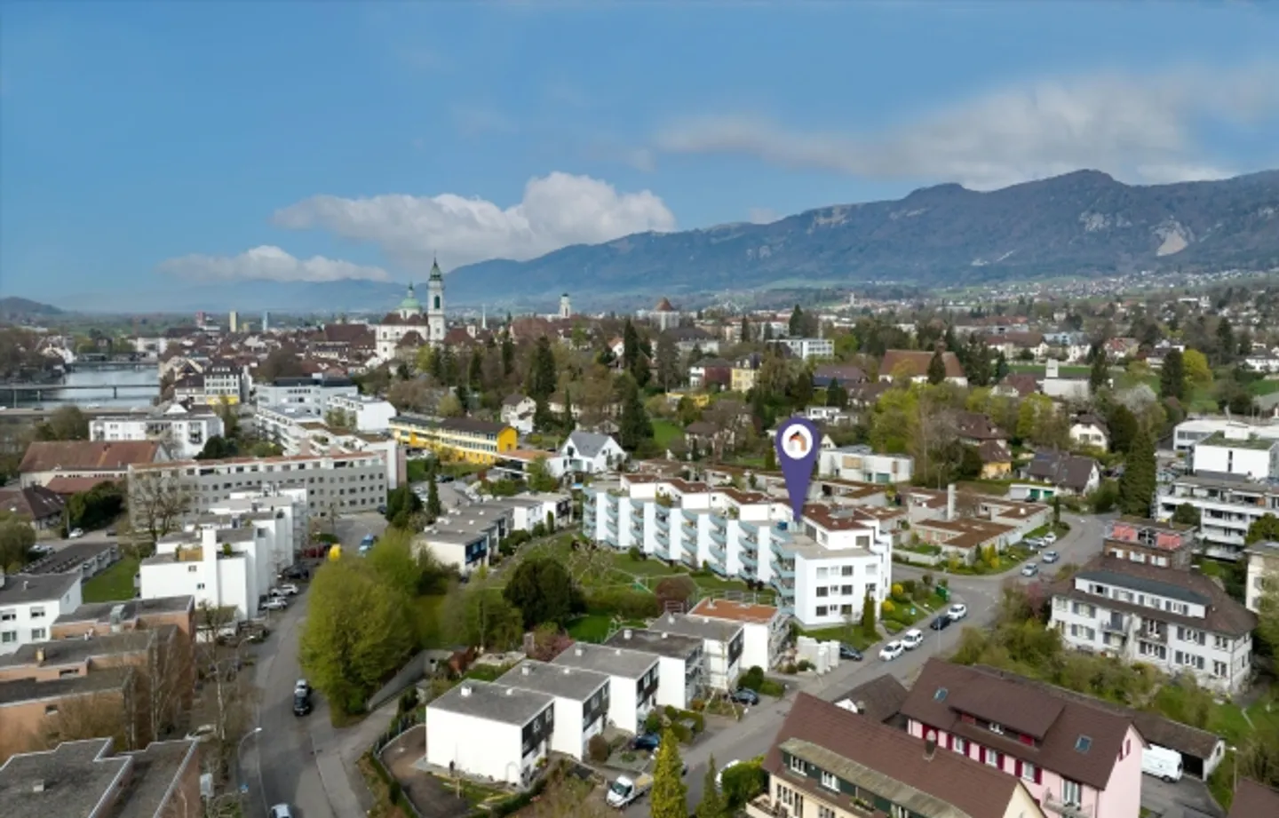 Looking for a place for your car? - Photo 1 of 2