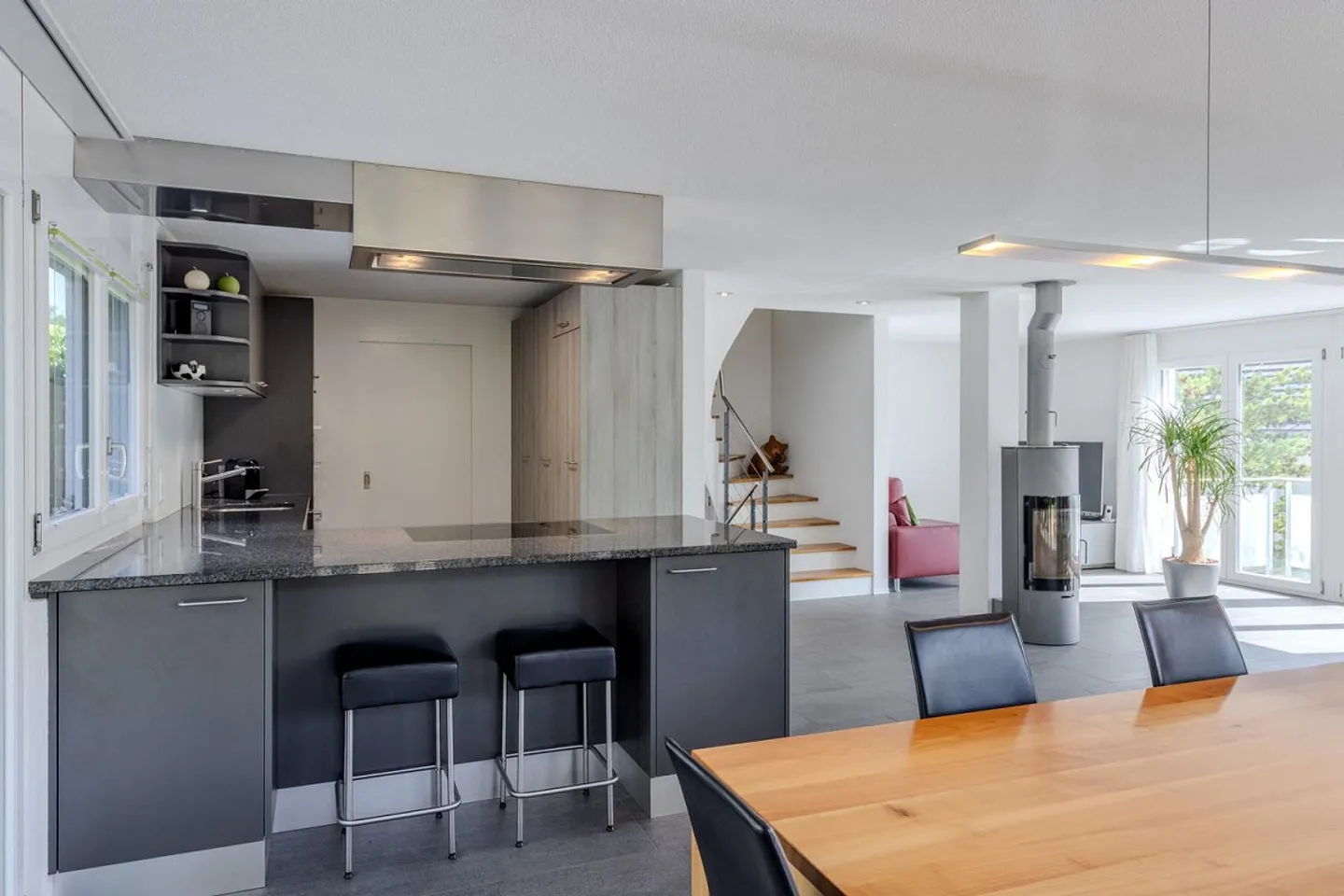 Casa unifamiliare di 5,5 stanze con garage doppio a Kaufdorf - Foto 5 di 13