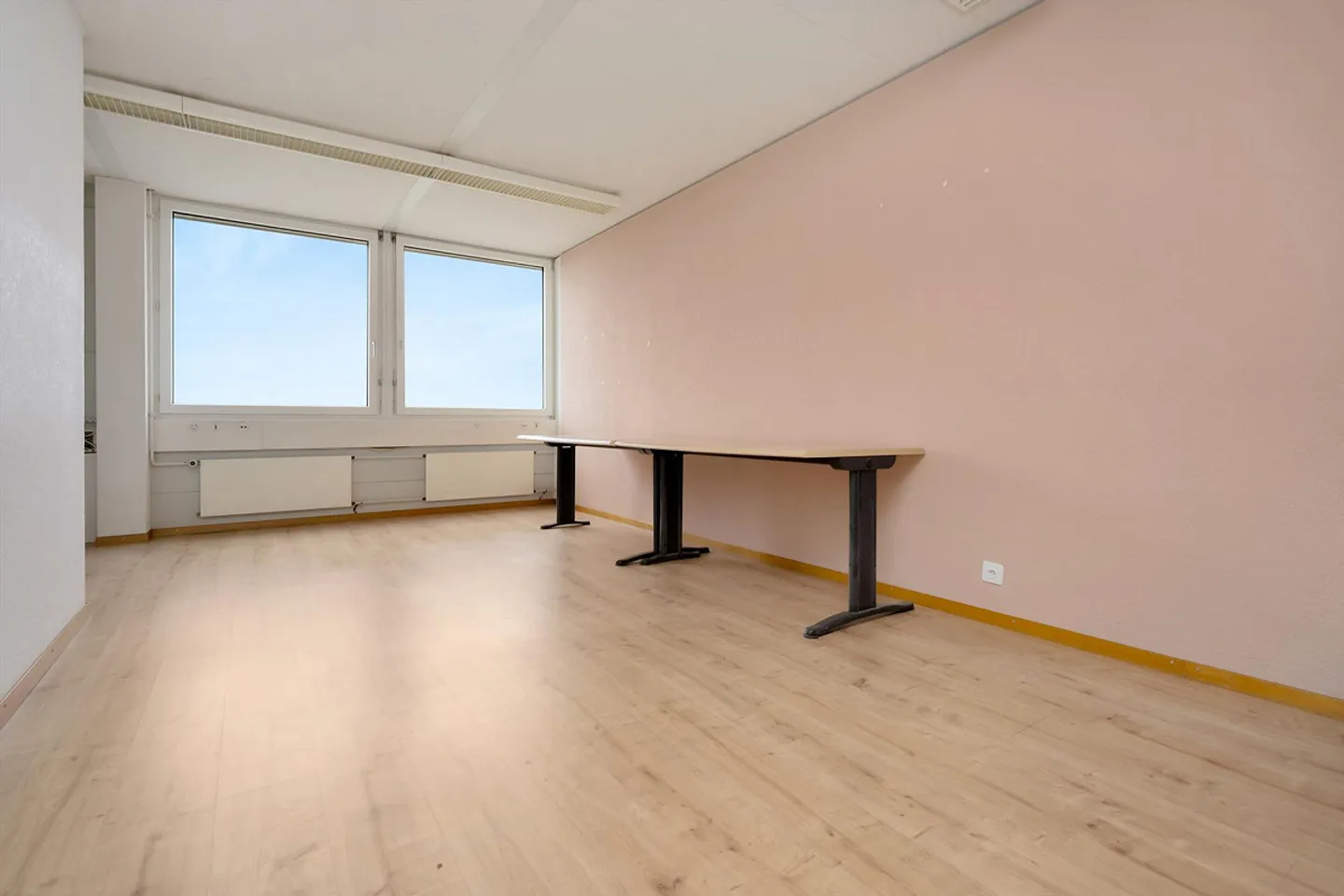 Office or commercial space - ready for occupancy - affordable - Photo 21 of 24