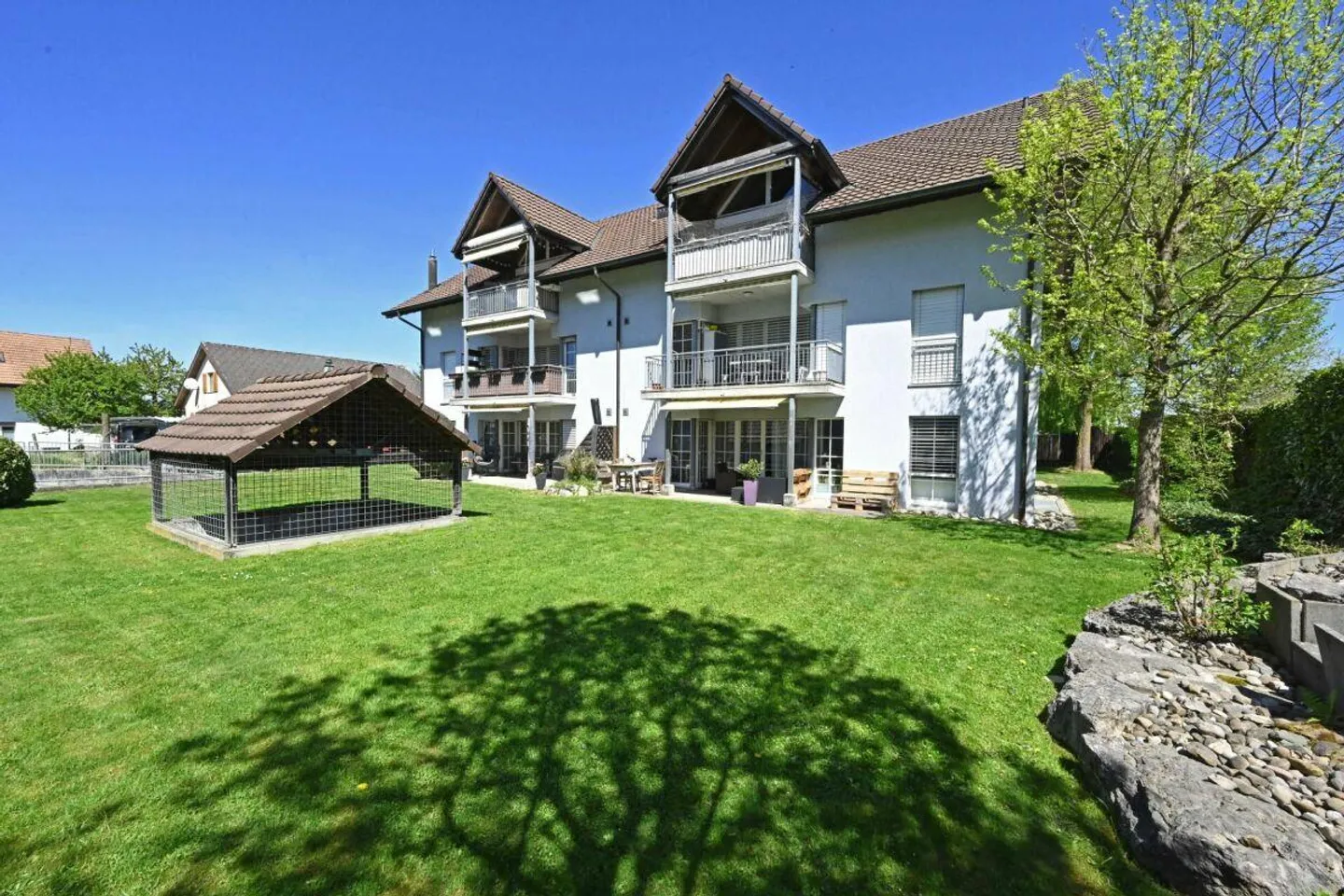 Two multi-family houses with AEH in Grafenried BE - Photo 1 of 2