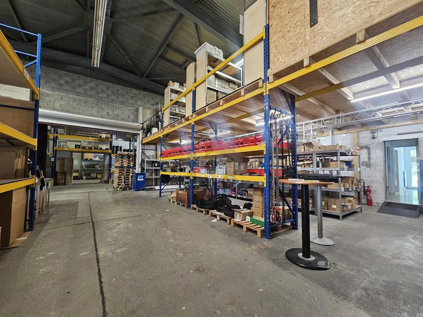 GRANDE HALL CON MEZZANINE! - Foto 4 di 6