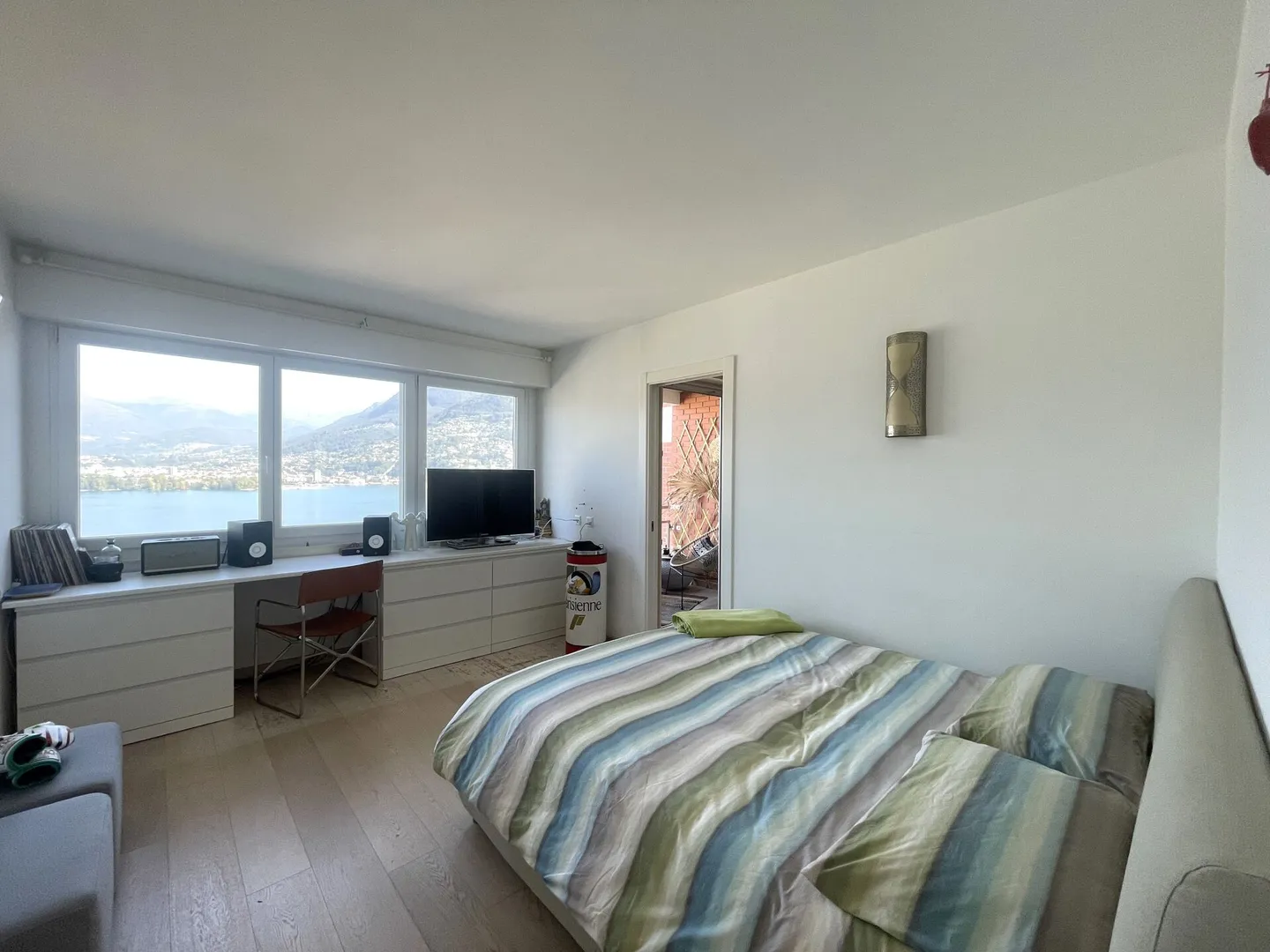 Appartamento spazioso con vista panoramica e piscina - Foto 5 di 7