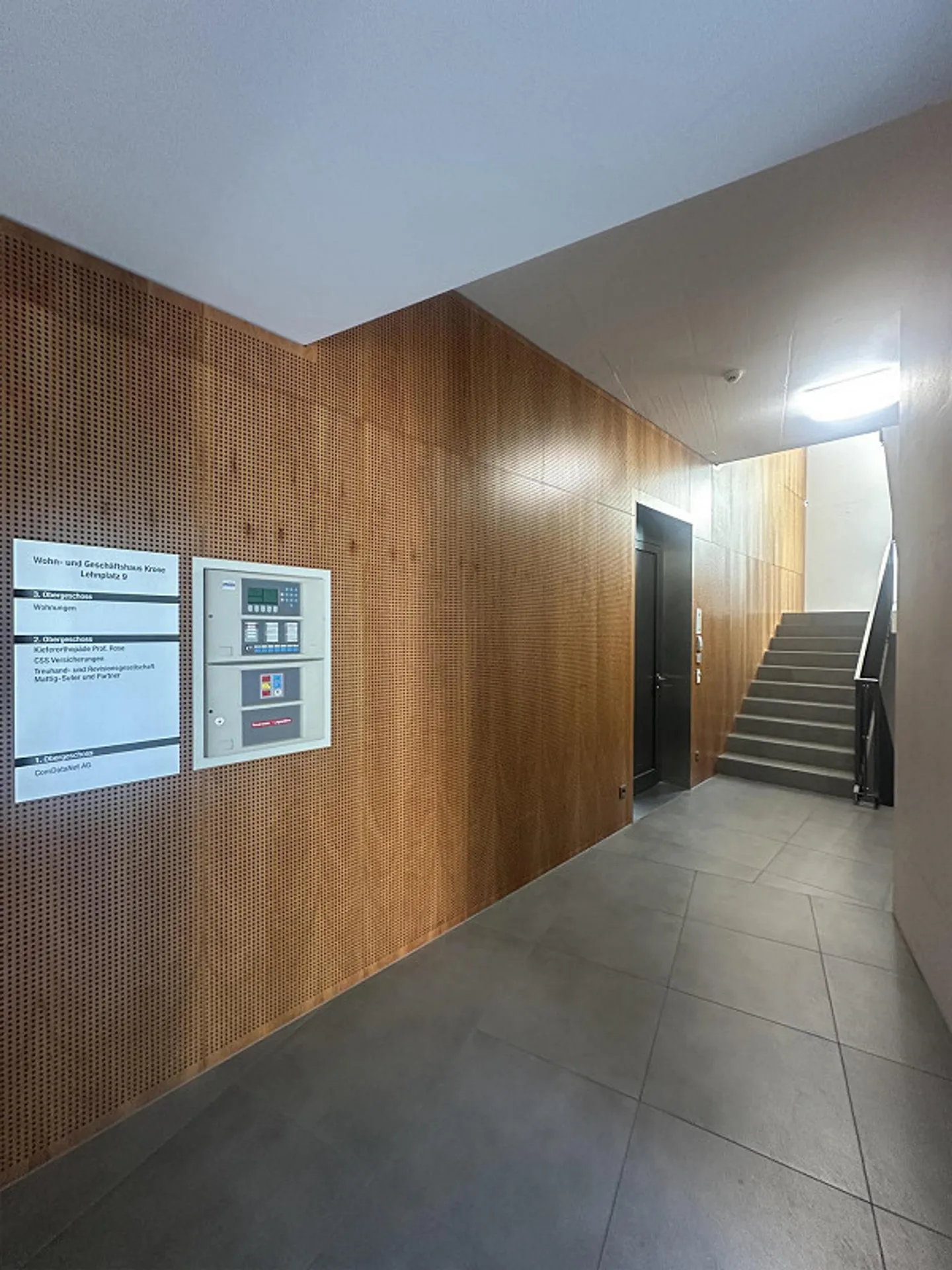 168m² fully developed bright office space for rent - Photo 3 of 12