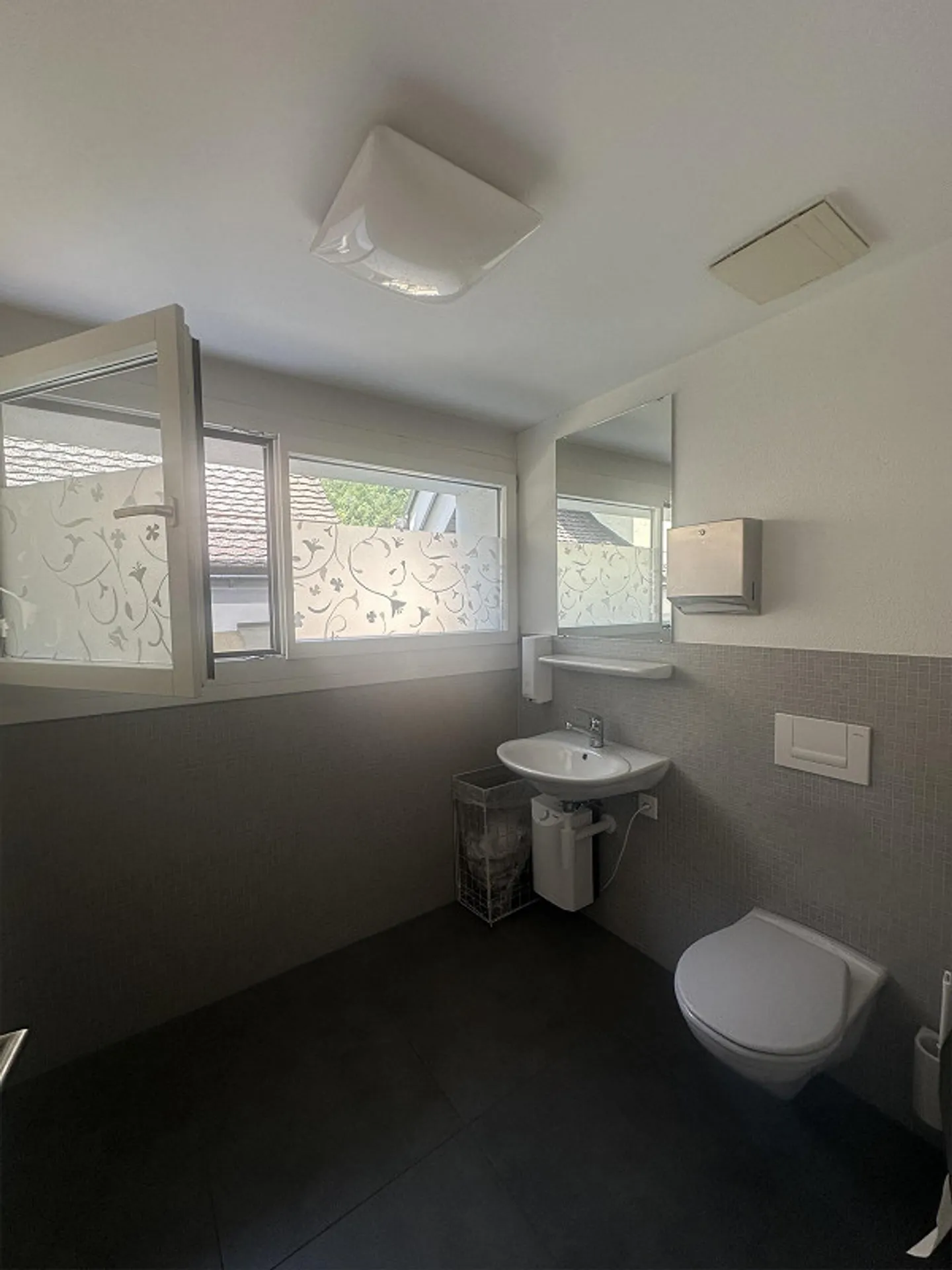 168m² fully developed bright office space for rent - Photo 12 of 12