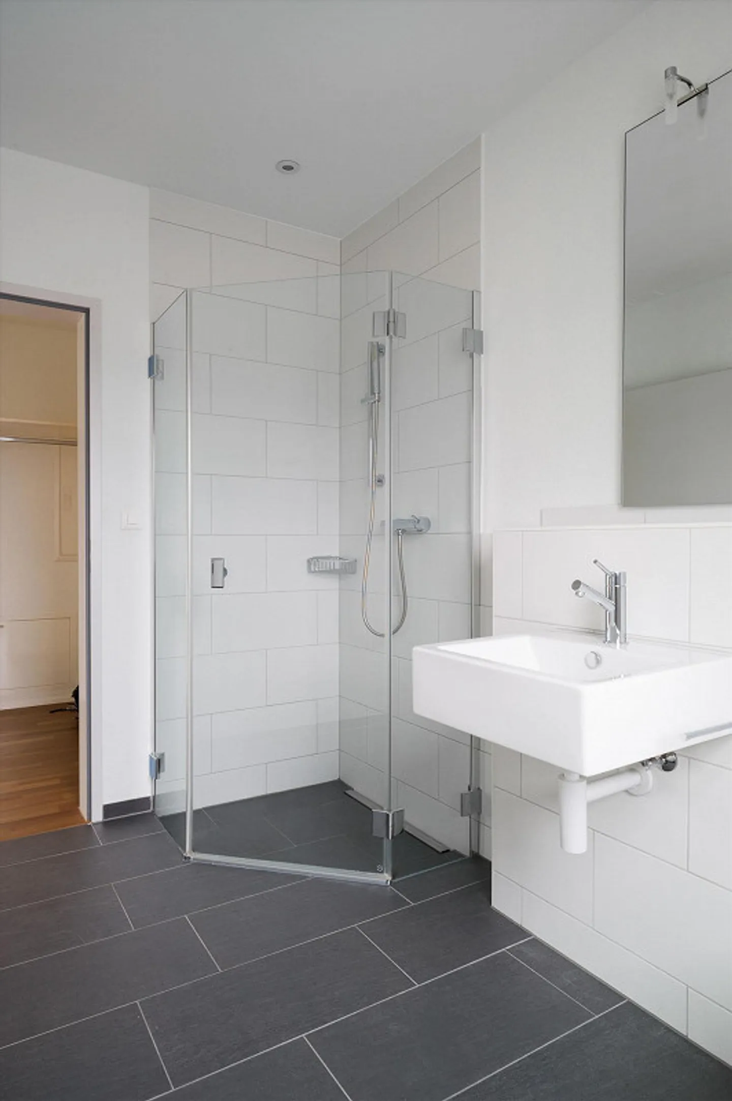 Penthouse apartment with a view seeks new resident! - Photo 6 of 12