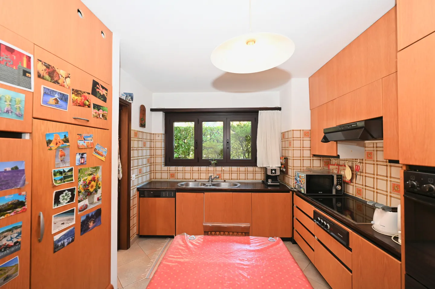 Casa Unifamiliare con Vista Panoramica sulla Valle del Vedeggio - Foto 9 di 22