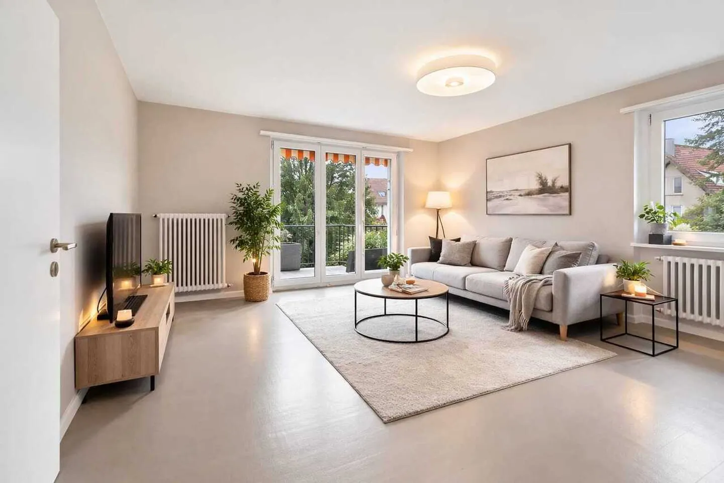 Casa bifamiliare ben tenuta con opzione di ampliamento! - Foto 2 di 13