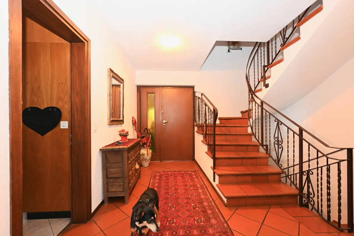 Casa Unifamiliare con Vista Panoramica sulla Valle del Vedeggio - Foto 17 di 22