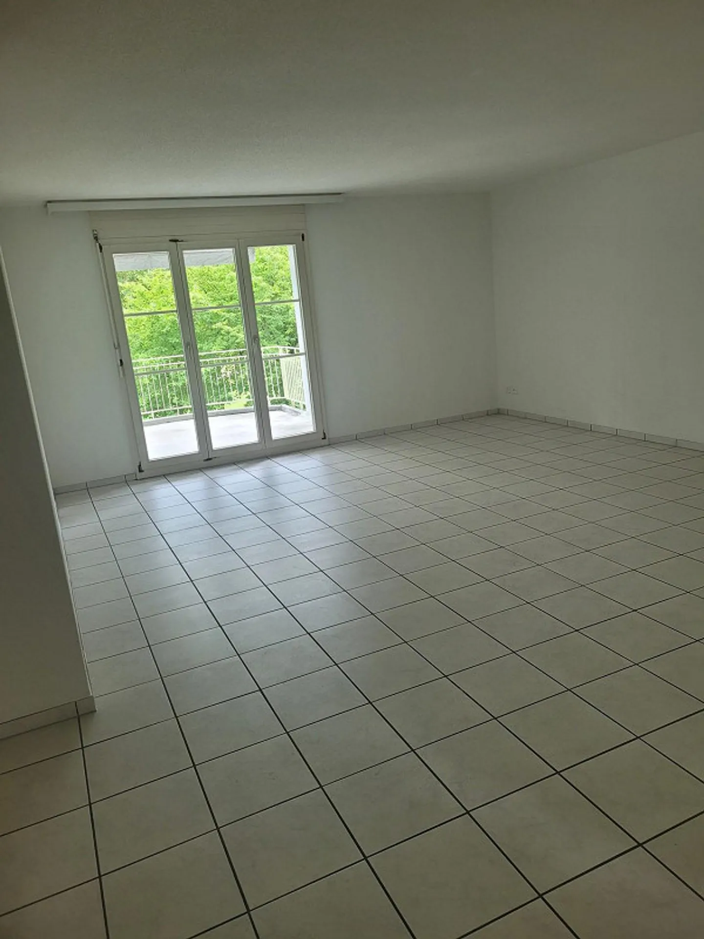 First net rent free - start your new happiness in living! - Photo 2 of 6