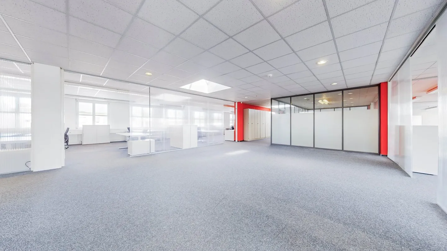 Spazi per uffici e commerciali attraenti in una posizione centrale - Foto 6 di 14