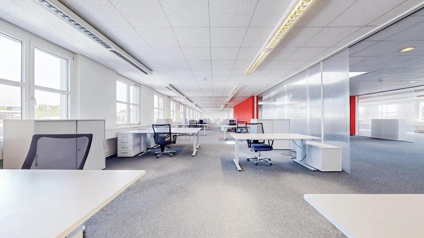 Spazi per uffici e commerciali attraenti in una posizione centrale - Foto 7 di 14