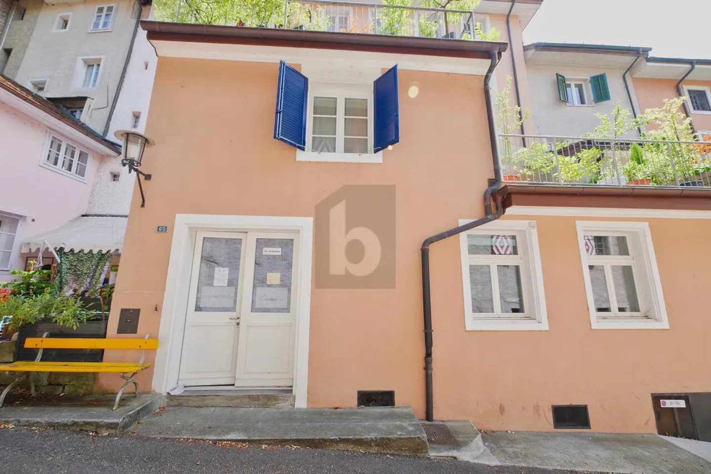 Office space for rent - Photo 1 of 6