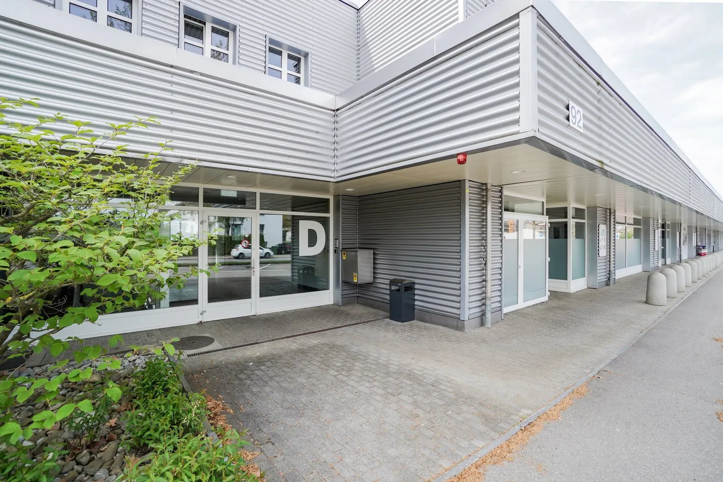 Spazi per uffici e commerciali attraenti in una posizione centrale - Foto 3 di 14