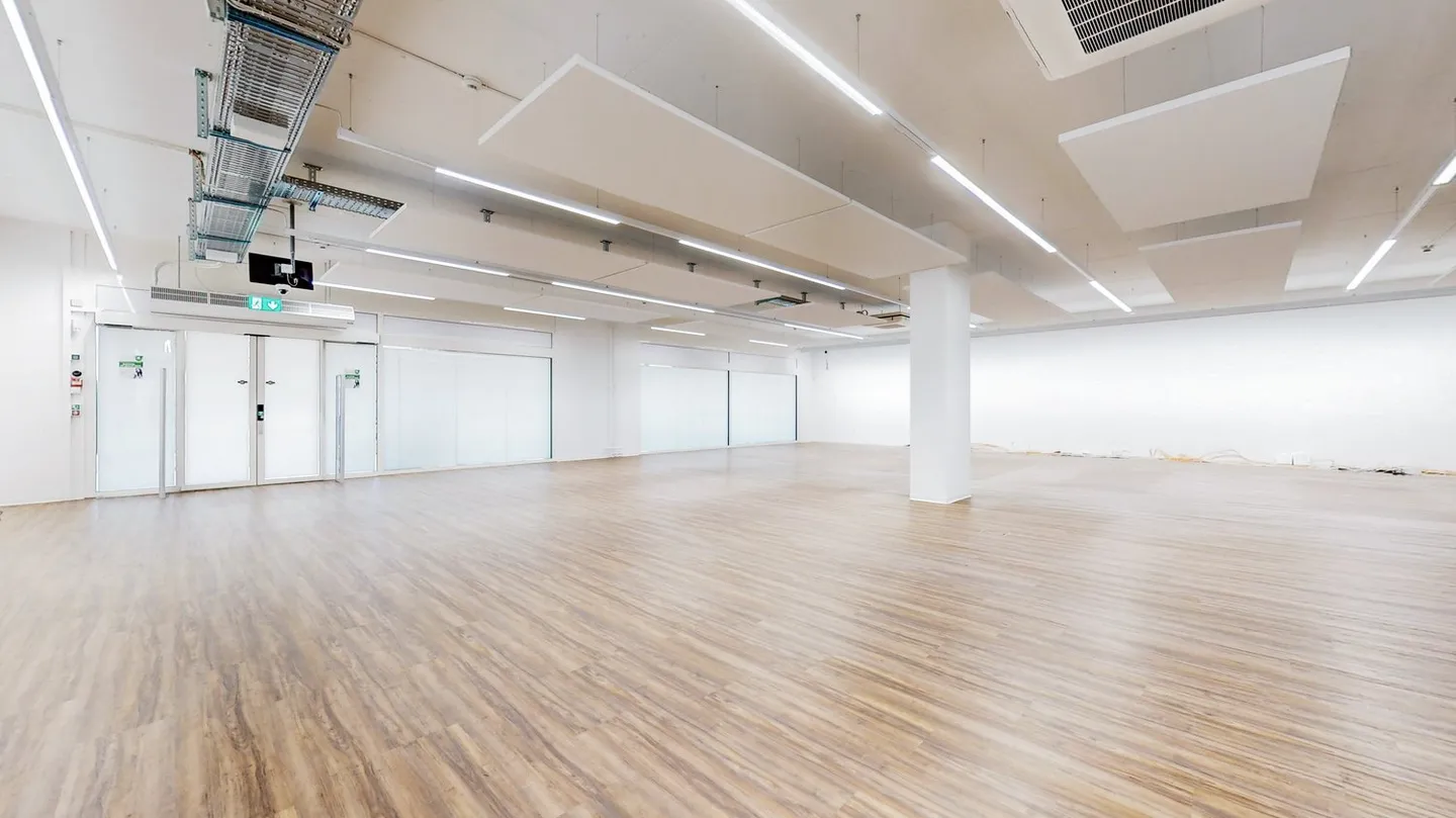 Spazi per uffici e commerciali attraenti in una posizione centrale - Foto 10 di 14