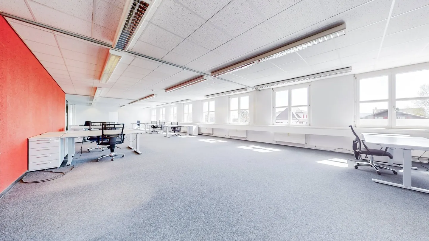 Spazi per uffici e commerciali attraenti in una posizione centrale - Foto 13 di 14