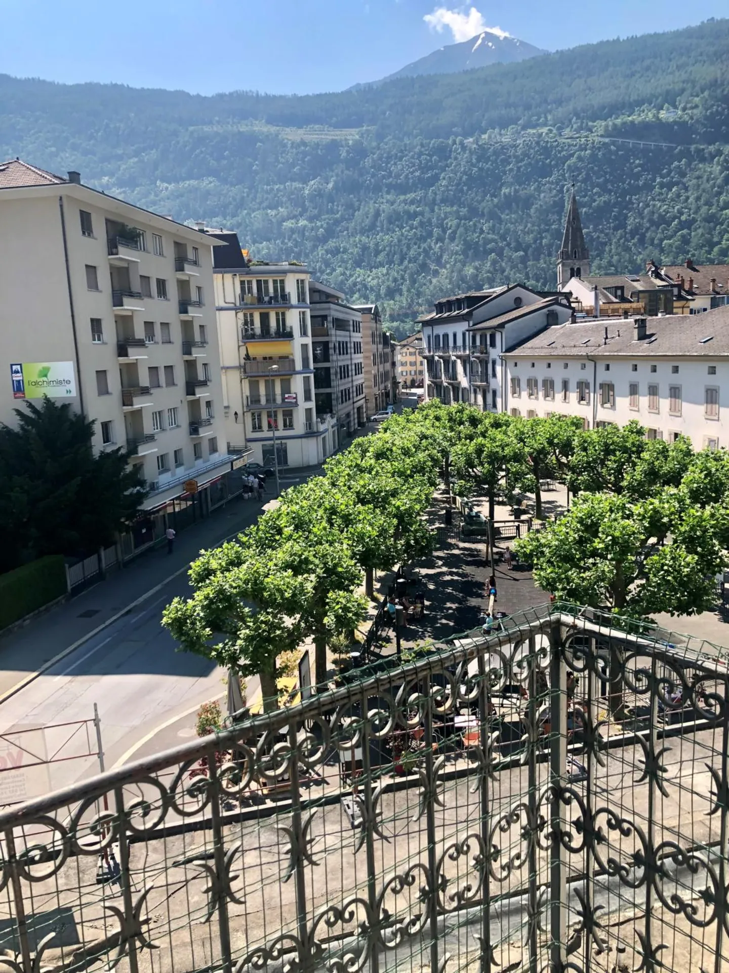 4 Rooms near the center of Martigny in a charming building - Photo 1 of 7