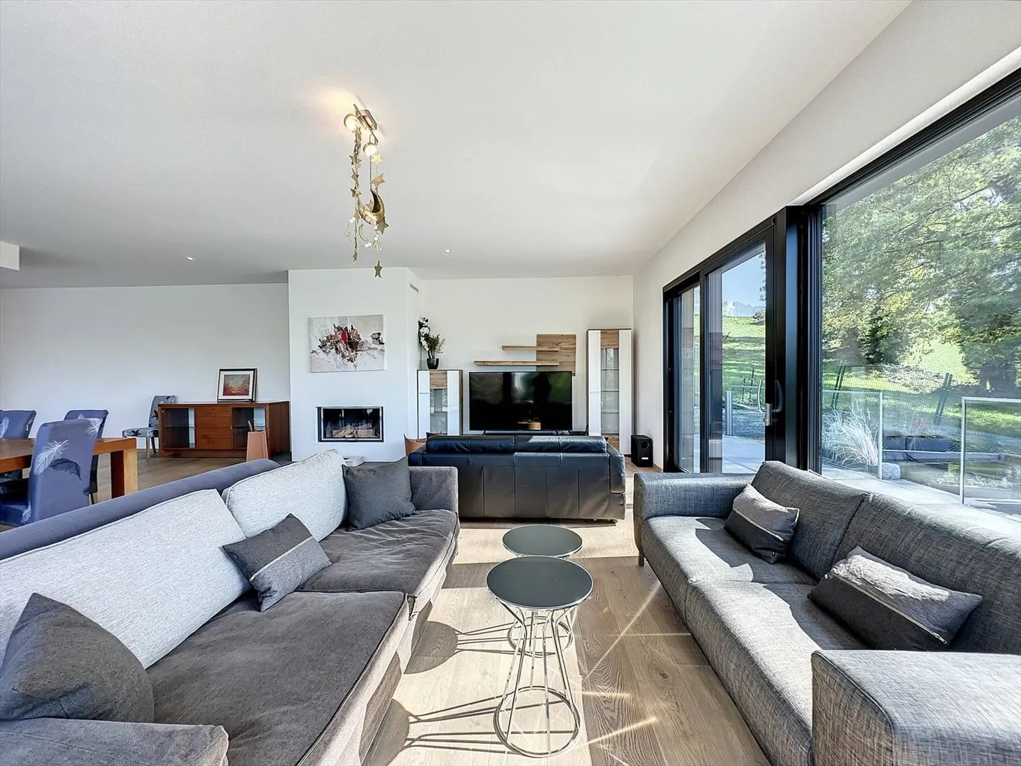 Splendide propriété située dans un quartier résidentiel, prestigieux et calme - Photo 1 sur 11