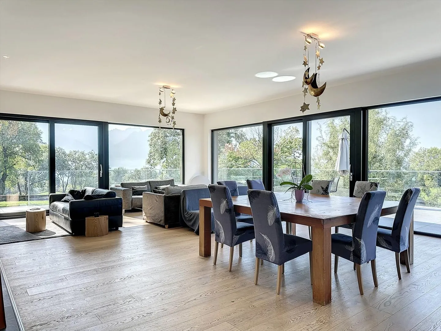 Splendide propriété située dans un quartier résidentiel, prestigieux et calme - Photo 3 sur 11