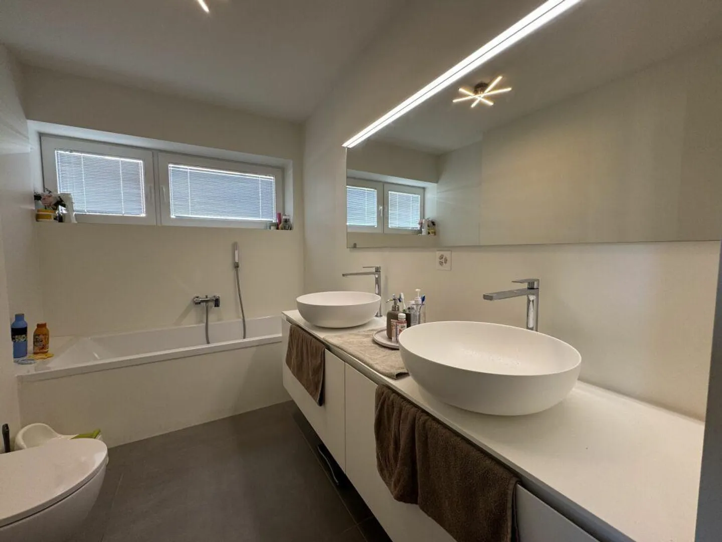 Apartment with terrace and beautiful view of Lugano and the mountains - Photo 5 of 5