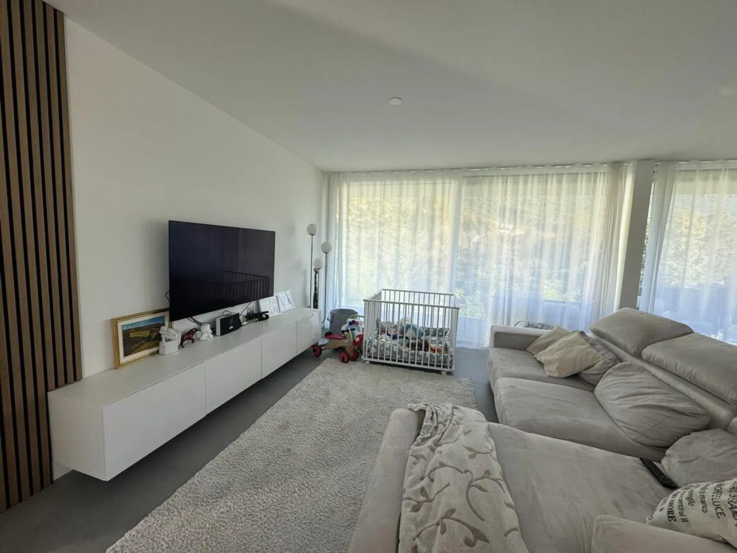 Apartment with terrace and beautiful view of Lugano and the mountains - Photo 1 of 5