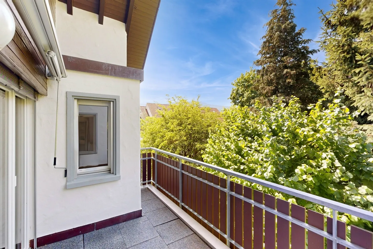 Spacious Maisonette Apartment Seeks New Tenants! - Photo 11 of 11