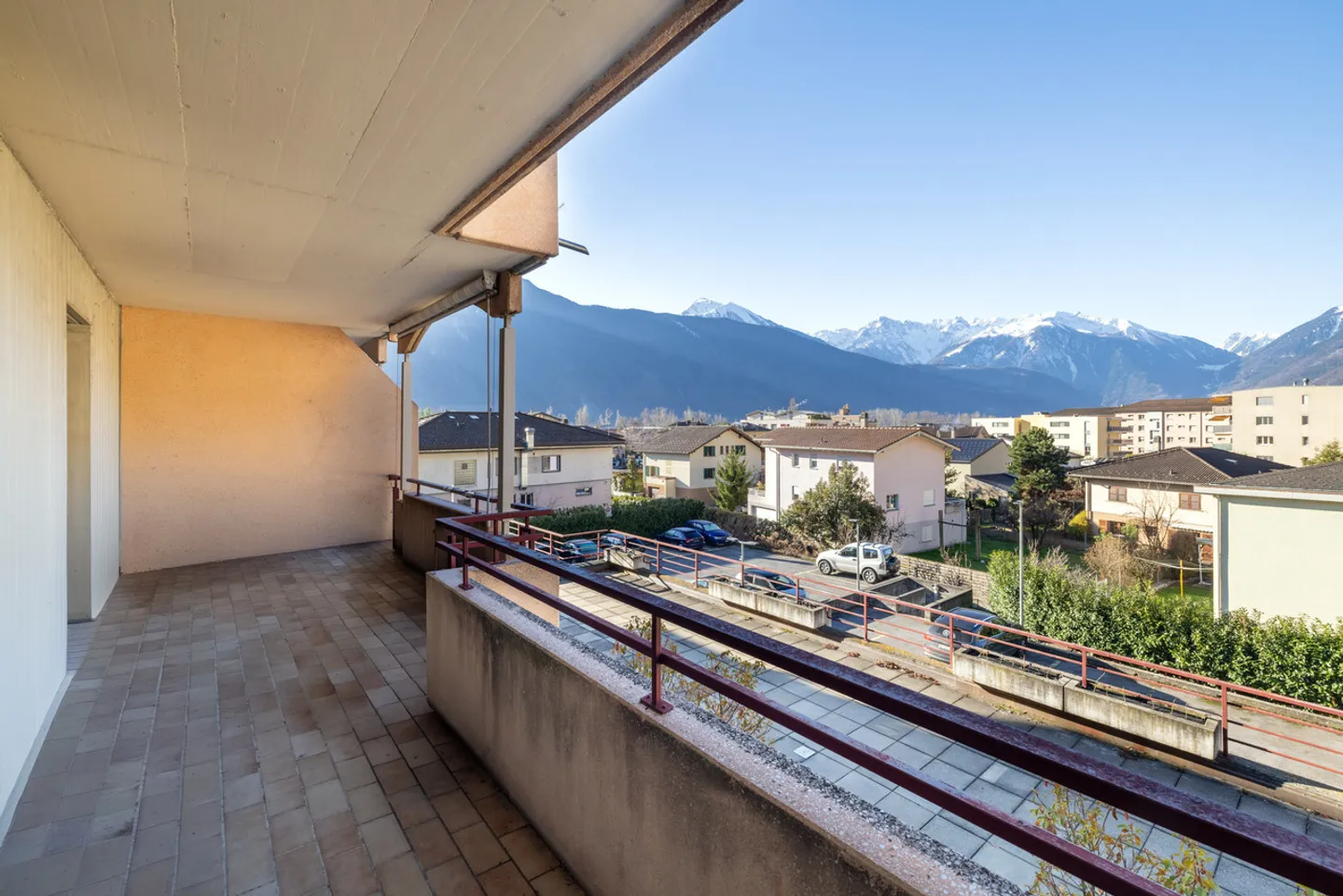 Wohnung im Zentrum des Dorfes - Geräumige 2,5 Zimmer mit zwei Ba... - Foto 7 von 8