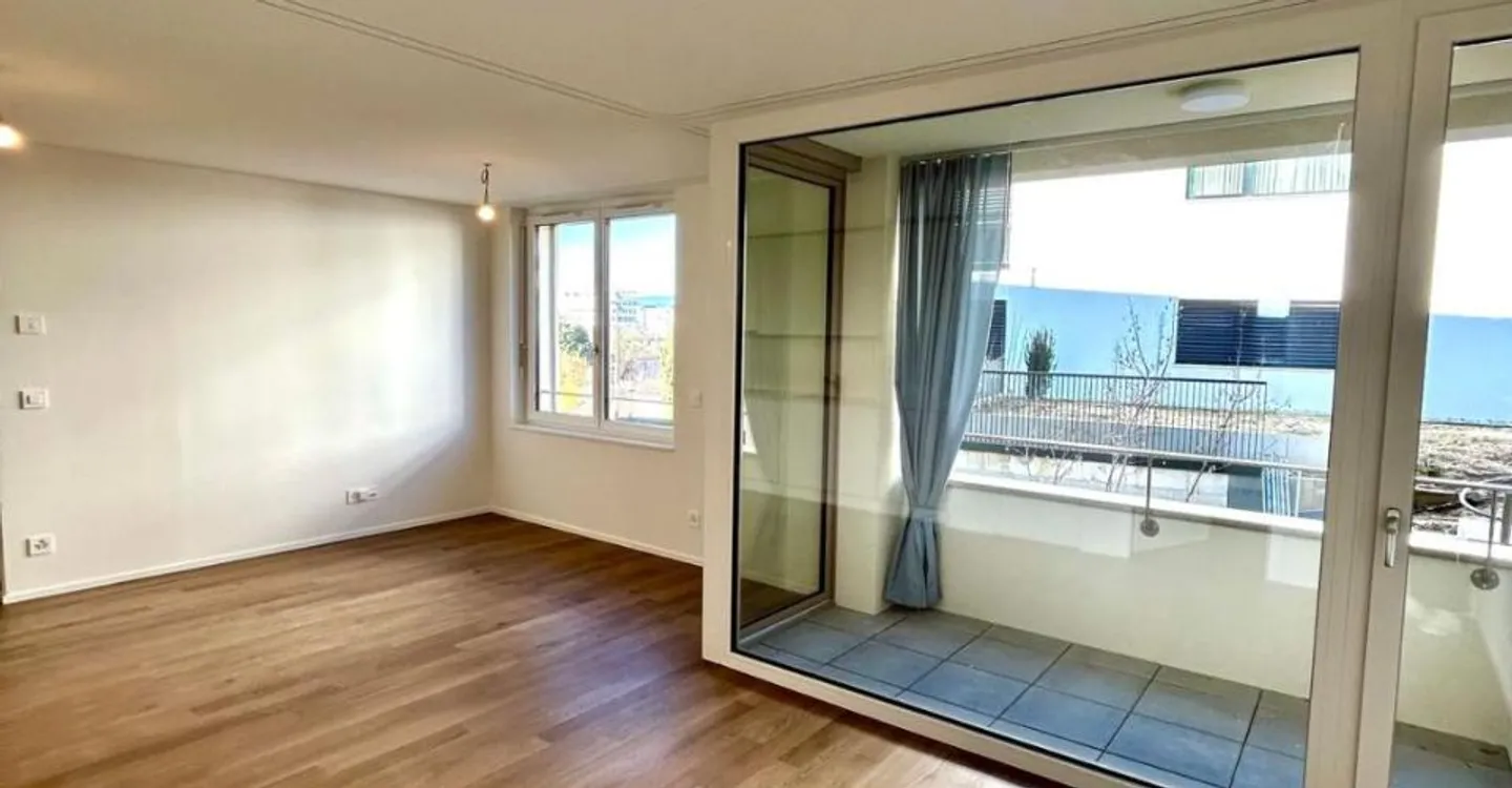 Studio moderne avec vue sur le lac - Photo 3 sur 11