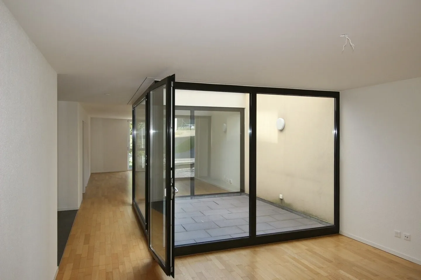 Incredible 97 m² loft with patio in the heart of Fribourg - Photo 7 of 13