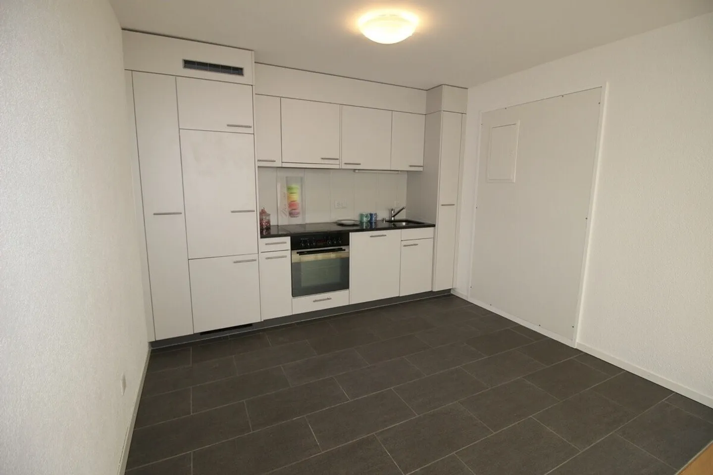 Incredible 97 m² loft with patio in the heart of Fribourg - Photo 10 of 13