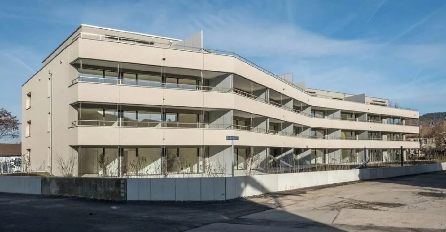 Gedeckter Parkplatz Nähe Bahnhof - Foto 1 von 1