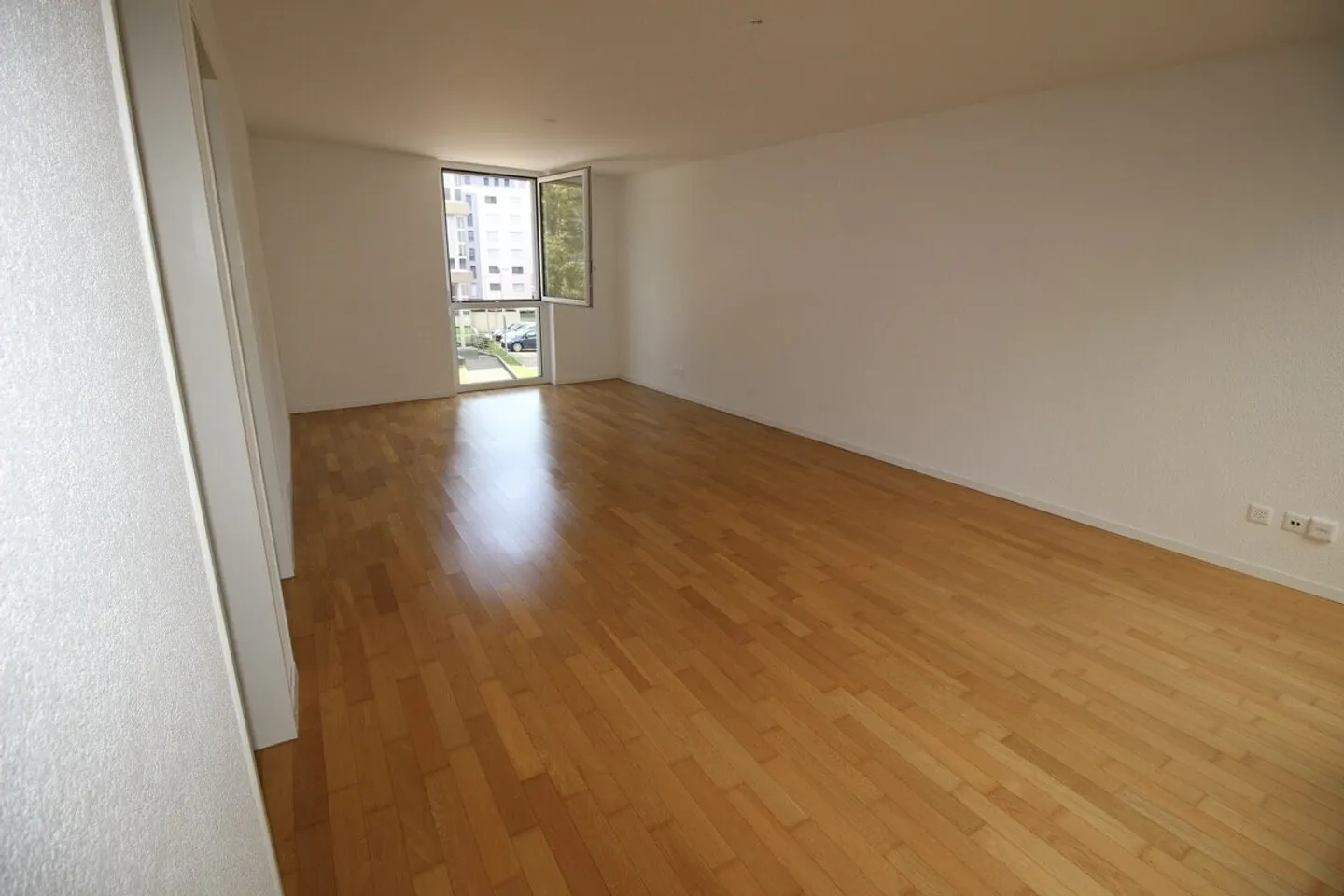 Incredible 97 m² loft with patio in the heart of Fribourg - Photo 3 of 13