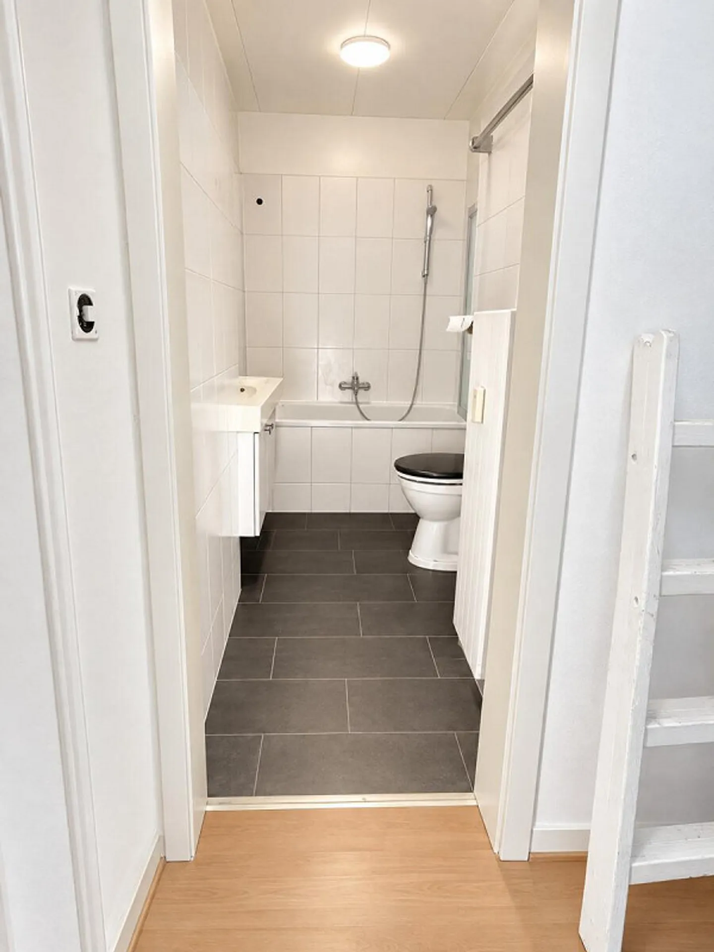 Trasferirsi e sentirsi a casa! Appartamento moderno a Berna. - Foto 7 di 10
