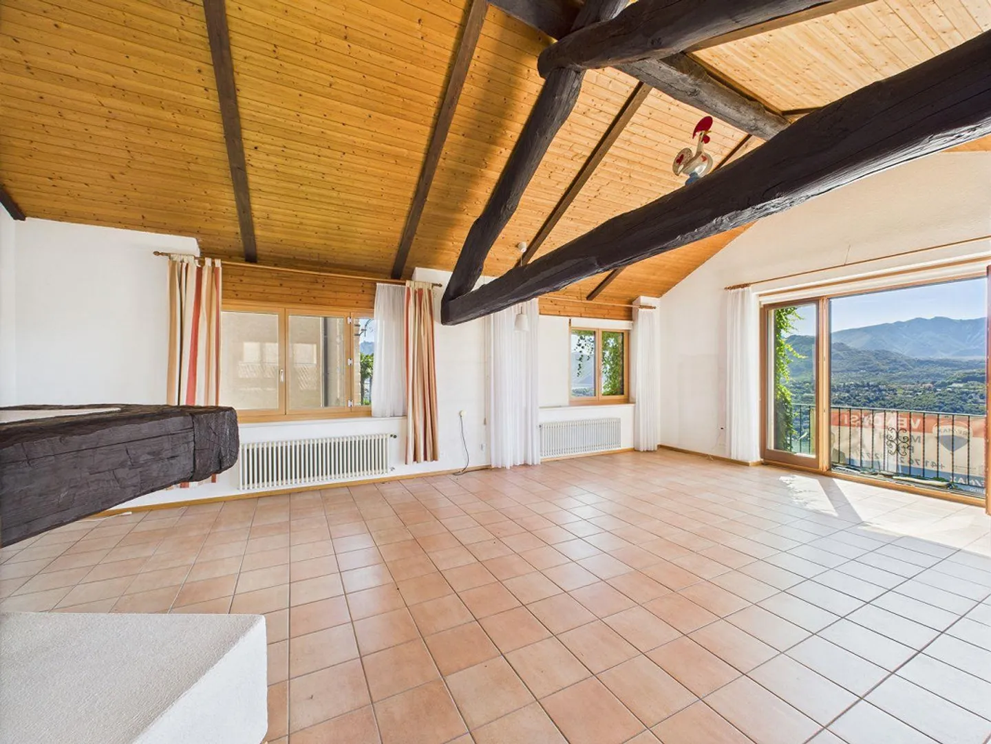 Chalet Incantevole con Vista Lago - Foto 10 di 22