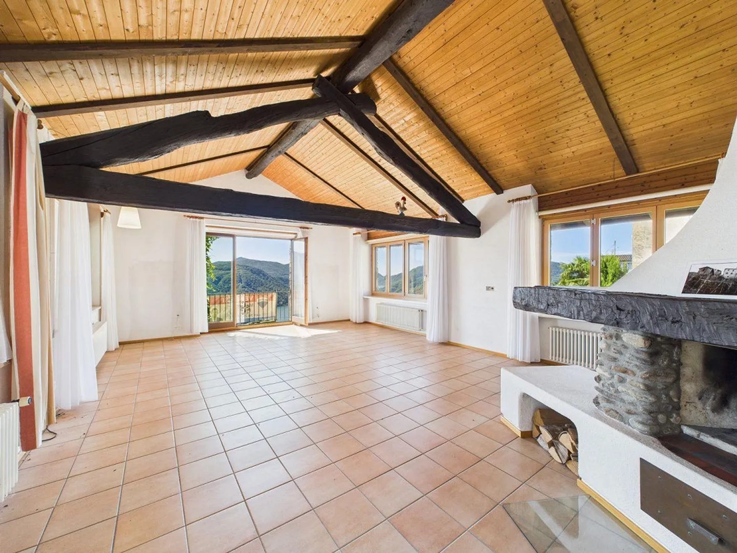 Chalet Incantevole con Vista Lago - Foto 12 di 22