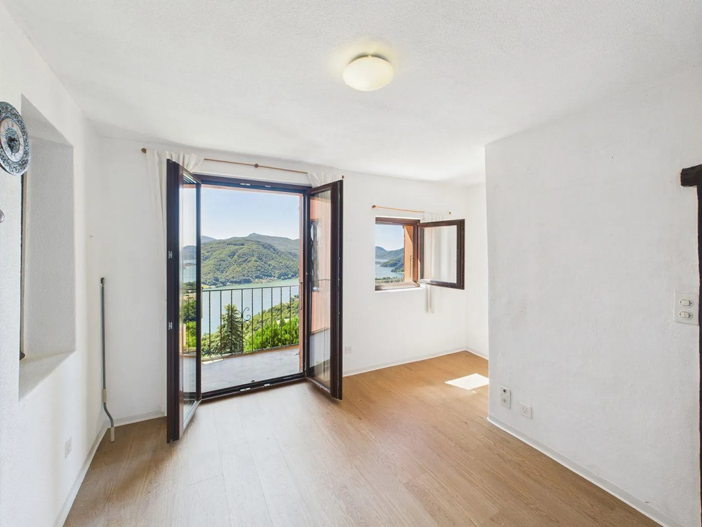 Chalet Incantevole con Vista Lago - Foto 18 di 22