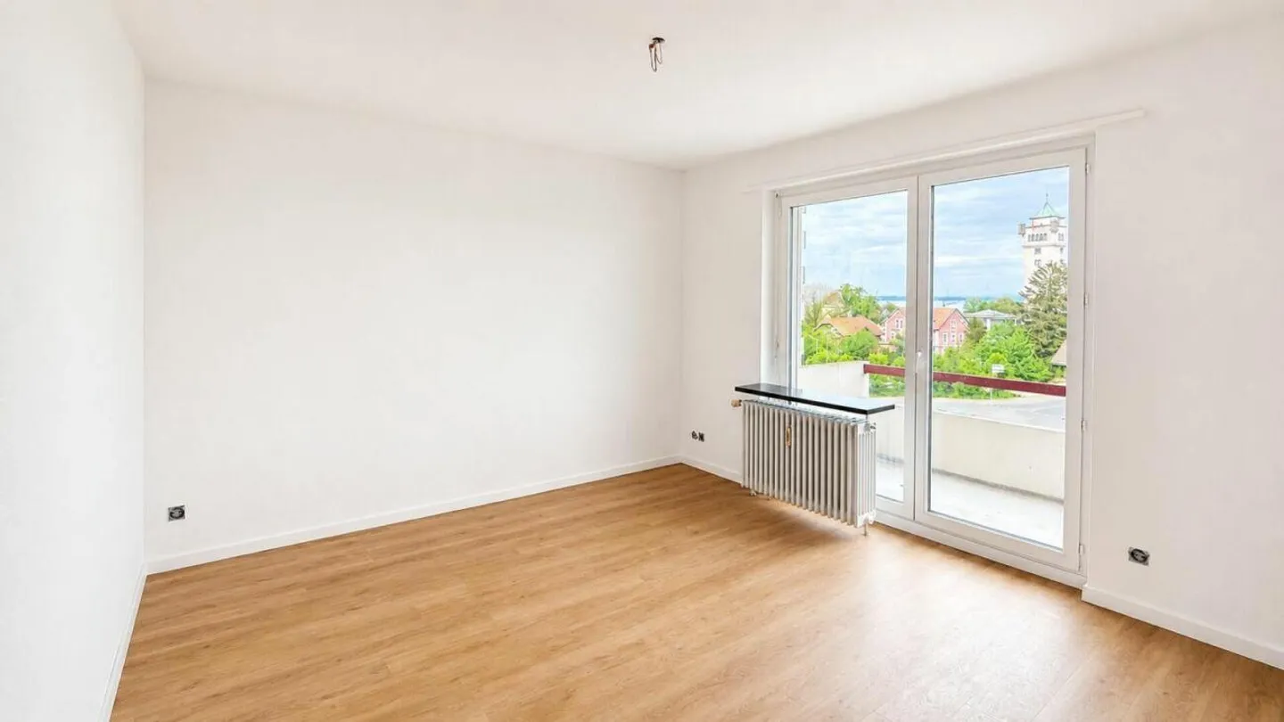 Appartement moderne 1.5 pièces avec belle vue - Photo 4 sur 6