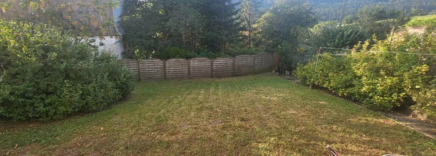 Ampio appartamento di 2,5 locali con giardino e completamente ristrutturato - Foto 1 di 10