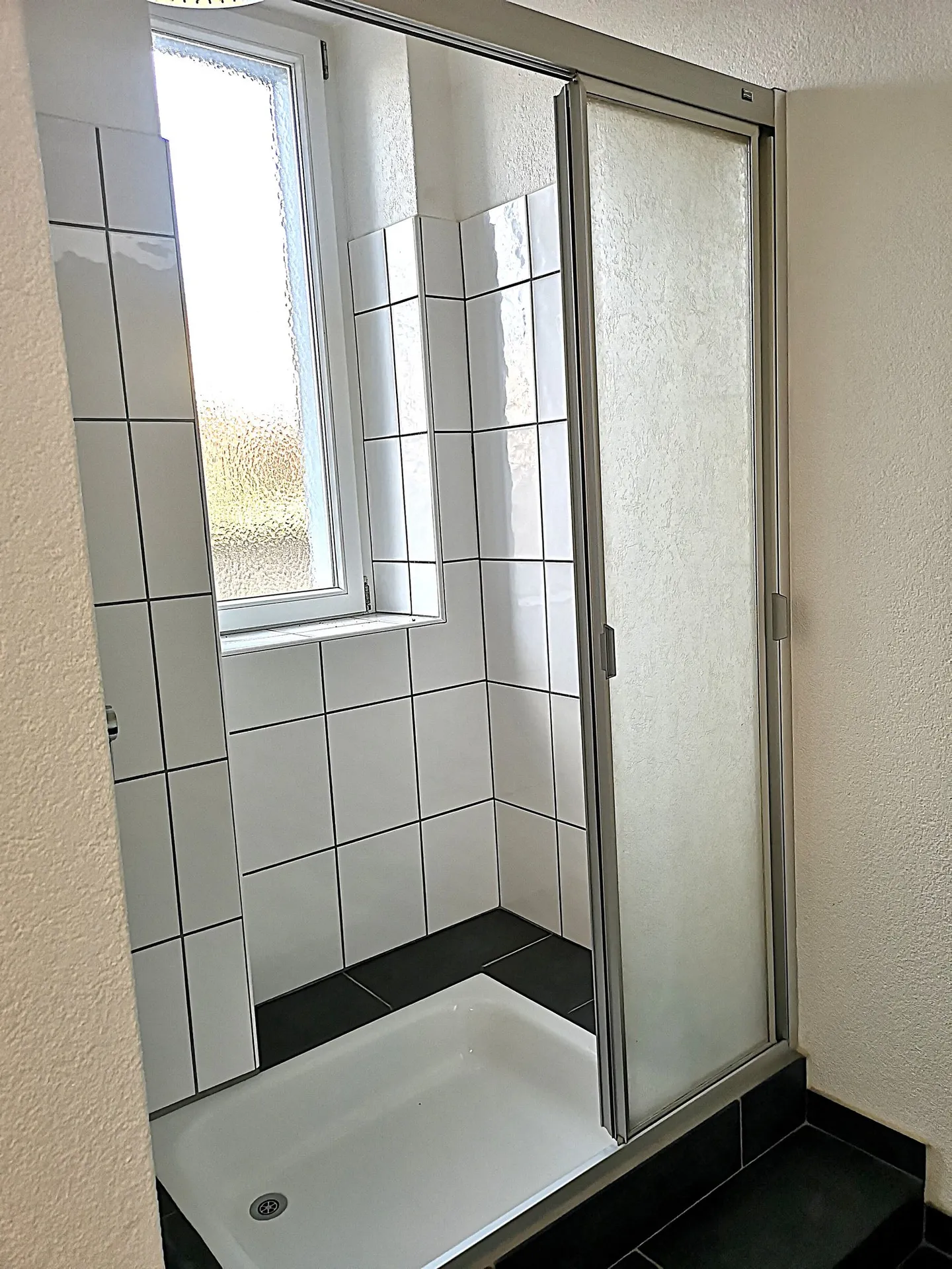 Ampia casa familiare con giardino - Foto 27 di 45