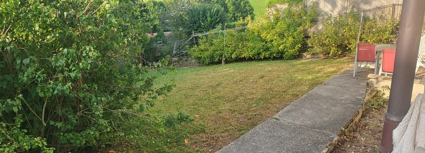 Ampio appartamento di 2,5 locali con giardino e completamente ristrutturato - Foto 6 di 10