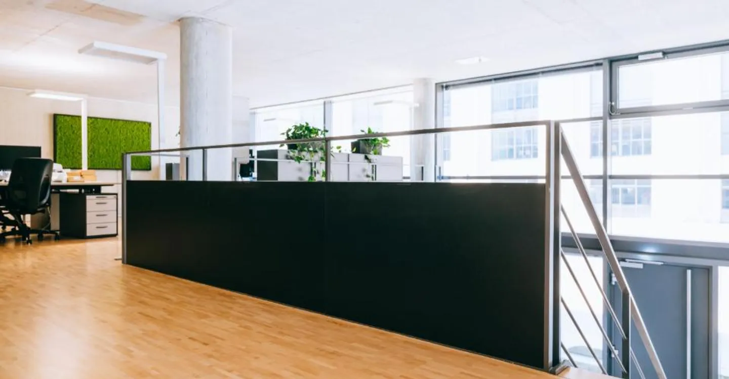Geräumiges Duplex mit moderner Küche - Foto 4 von 11