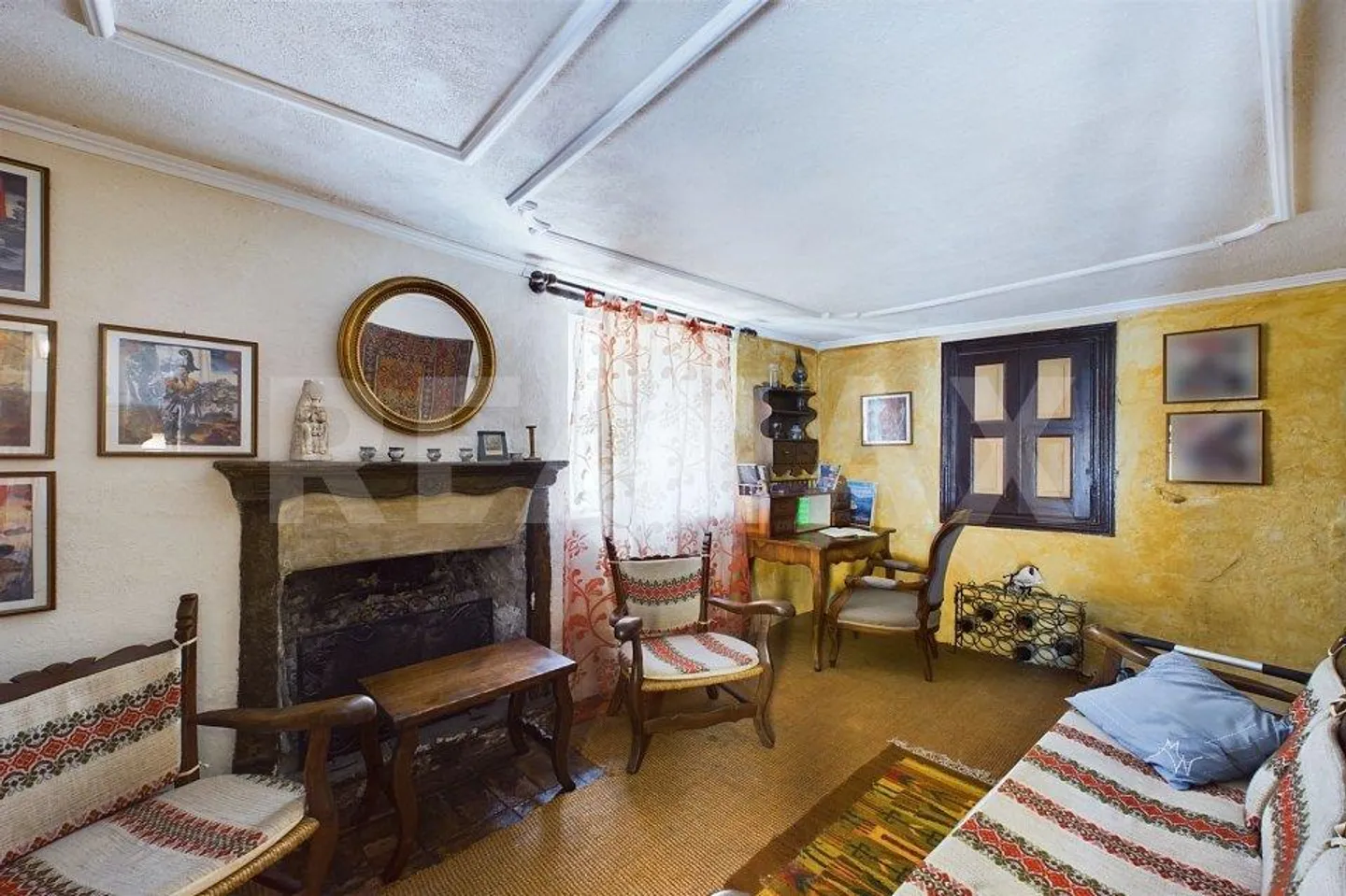 Charming Ticino house in historic style with a Mediterranean touch - Photo 5 of 13